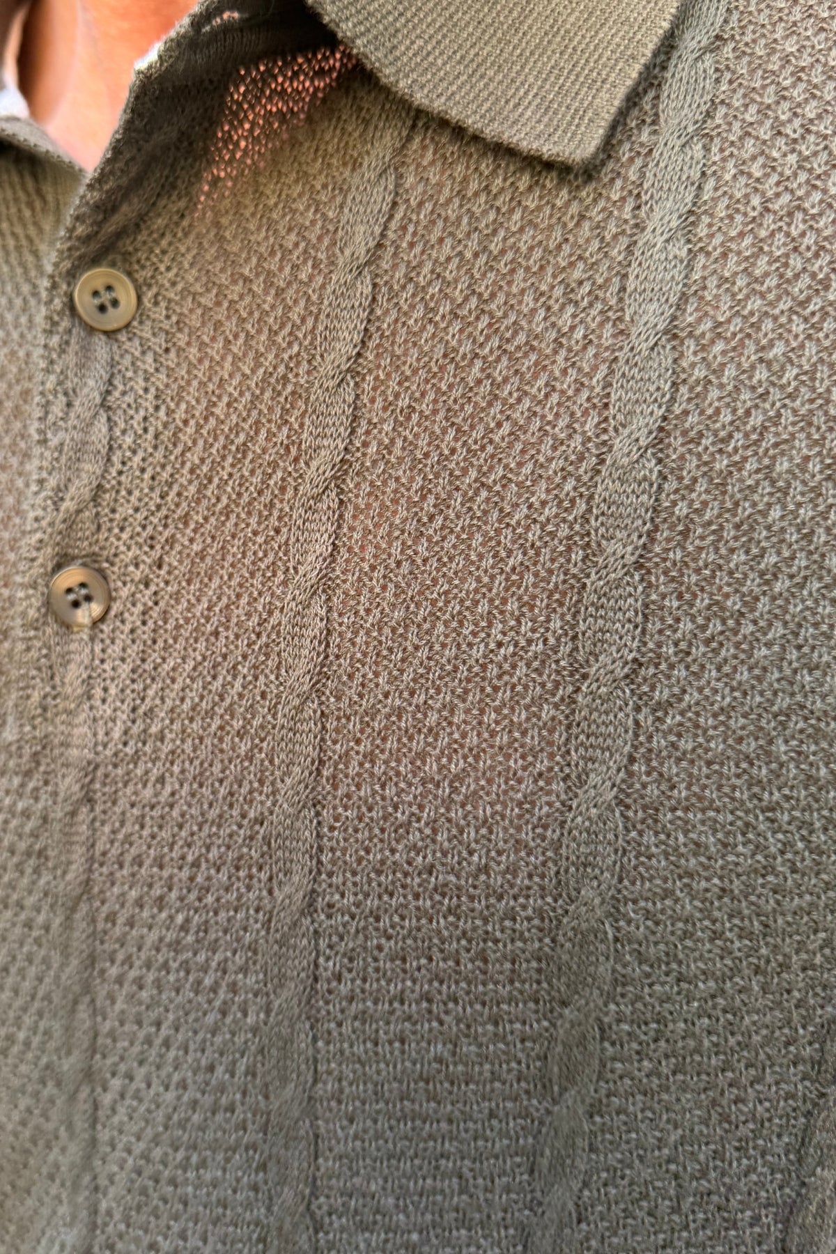 Polo Fantasia Treccia Verde Militare - look completo