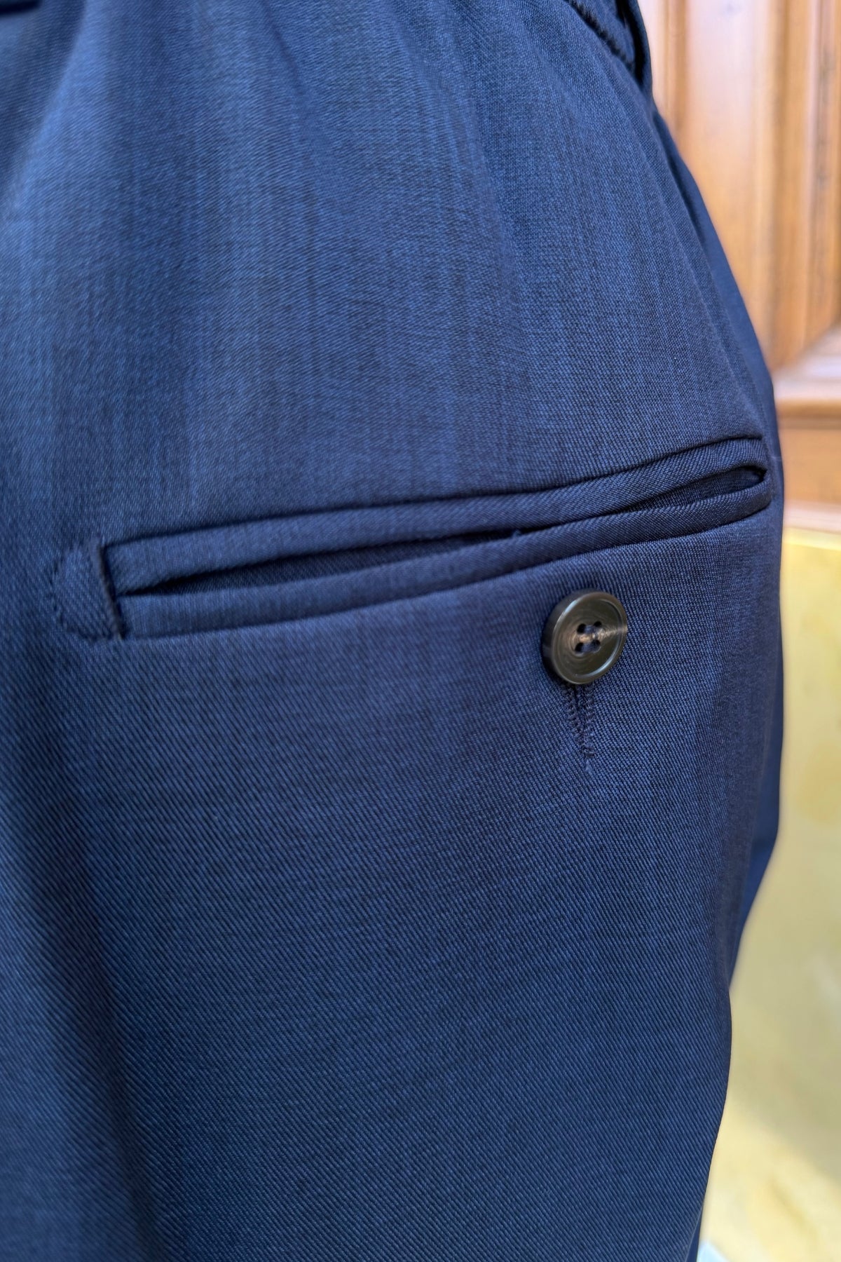 Pantalone Capri Fit Blu - dettaglio tasca