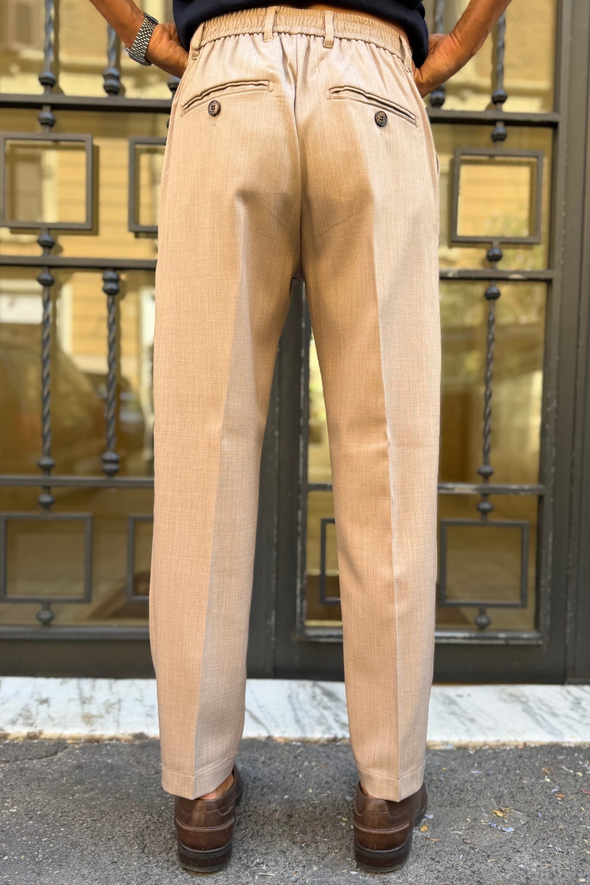 Pantalone Capri Fit Beige - vista posteriore