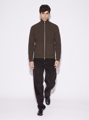 ONSStay cardigan marrone - modello di spalle