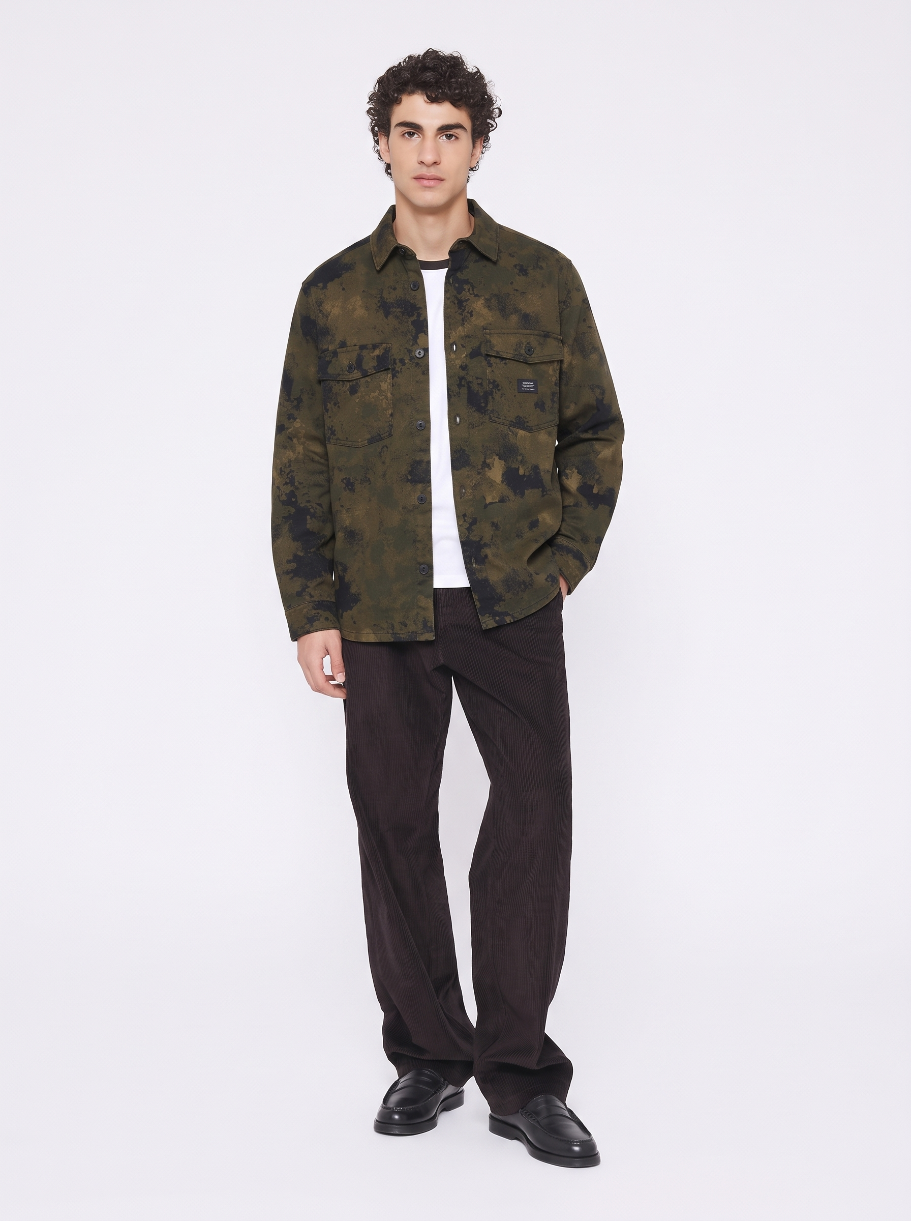 Overshirt mimetica Only & Sons - modello di spalle